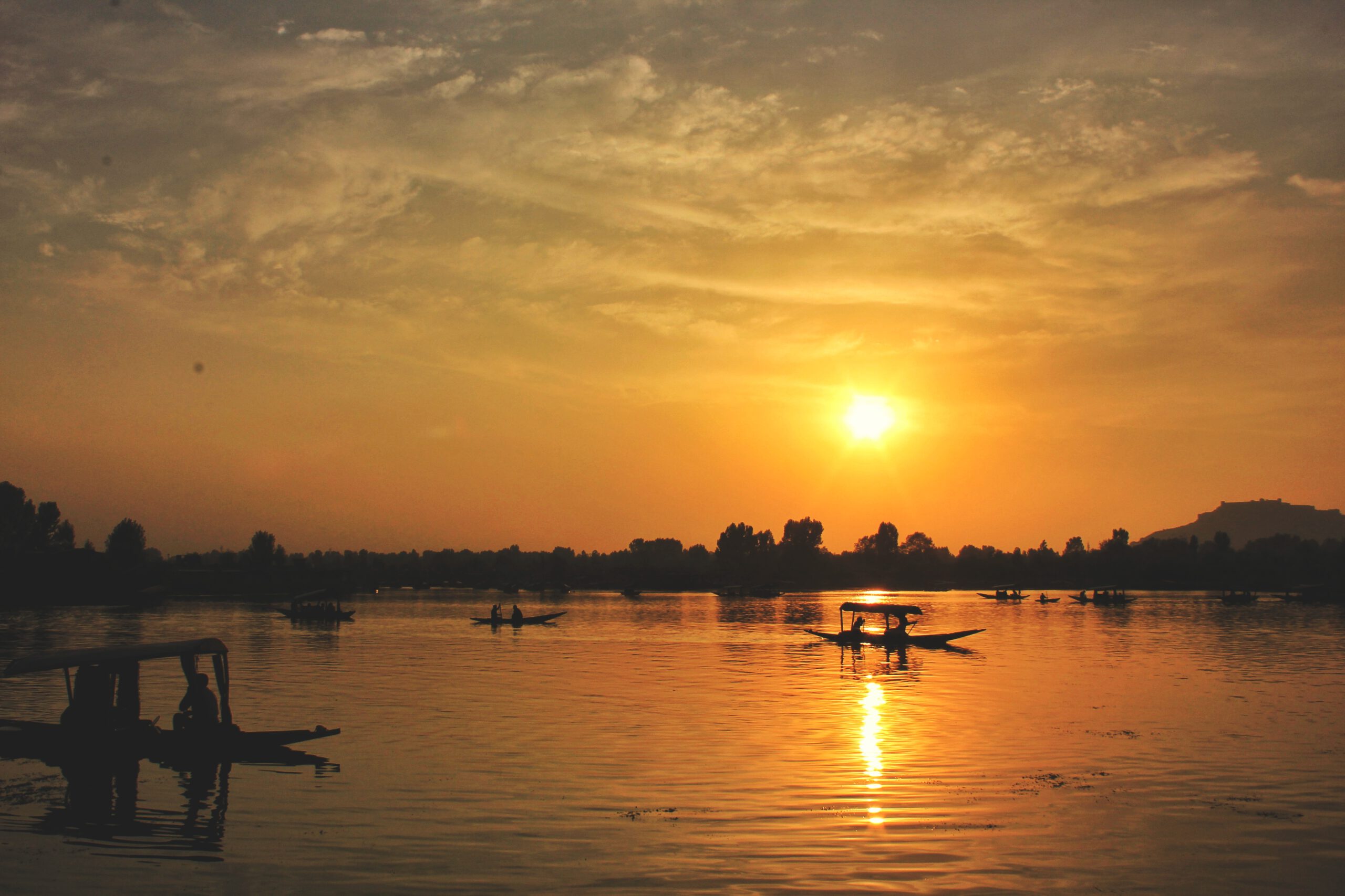 Best Sunset View Of Dal lake